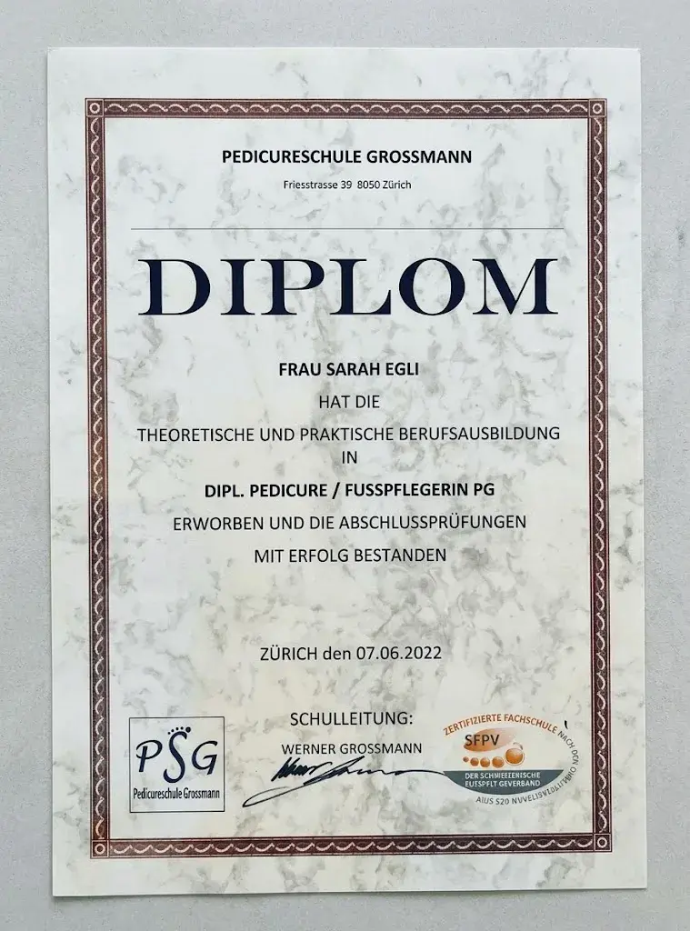 Sarah, dipl. Fusspflegerin SFPV